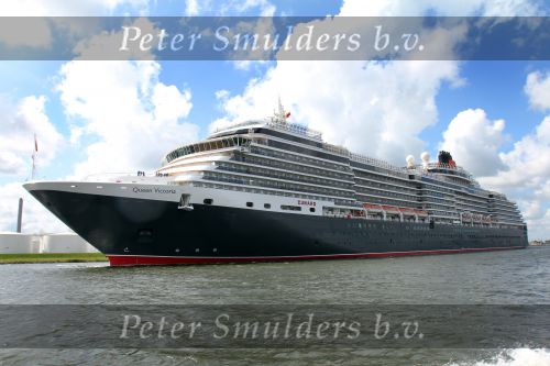 Amsterdam, 28 Augustus 2010
Schip : Queen Victoria *****
Rederij : Cunard
Tonnage : 90.000 ton
Lengte : 294 meter
Breedte : 32,3 meter
Diepgang : 7,9 meter
Orginele kostprijs : 470 miljoen dollar
Ingebruikname : december 2007
Aantal passagiersdekken : 12
Aantal passagiers : 2.014
Bemanningsleden : 1.253
Aantal hutten : 1.007