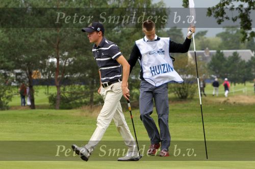 Hilversum, 10 September 2010
Dutch Open Golf 2010
Daan Huizing met caddy Junior Smulders
Foto Peter Smulders BV
