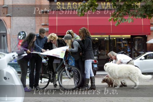 Amsterdam 24 augustus 2010
Danielle Overgaag werkt mee aan candid camera programma van sbs 6 samen met haar hond evert.
Peter Smulders bv