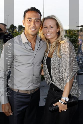 Amstelveen 3 augustus 2010
Best geklede voetballer van het jaar van het blad esquire bij special sports. Danny Landzaat met vrouw
Peter Smulders bv