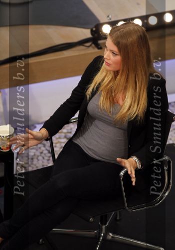 Amsterdam 8 september 2010
Doutzen Kroes wordt geinterviewd door Twan Huydts in het confectie centrum.
Peter Smulders bv