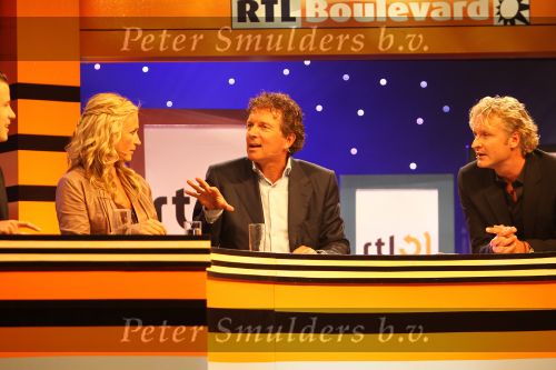 Hilversum, 18 Augustus
Studio 21
Erland Galjaard in gesprek met Winston Gerschtanowitz
RTL Perspresentatie 2010

Foto Peter Smulders BV