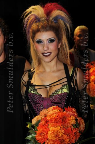 Utrecht 3 september 2010
Premiere We will rock you in het beatrix theater. Floortje idols met vriend
Peter Smulders bv