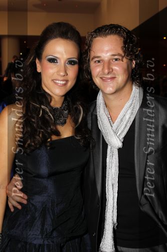 Utrecht 3 september 2010
Premiere We will rock you in het beatrix theater. Floortje idols met vriend
Peter Smulders bv