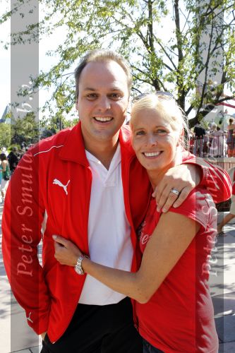 Parijs 31 augustus 2010
Frans Bauer met Mariska en zijn zoon Vhristiaan Frans Jan en Lucas in disneyland. Ook de moeder van Mariska en haar man zijn erbij.
Peter Smulders bv