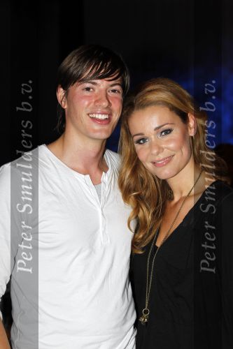 Amsterdam 13 september 2010
Modeshow Jos v Raak bij de westergasfabriek. Froukje de Both met vriend Jeroen
Peter Smulders bv