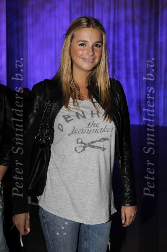 Amsterdam 13 september 2010
Modeshow Jos v Raak bij de westergasfabriek. Gaby Blaaser
Peter Smulders bv