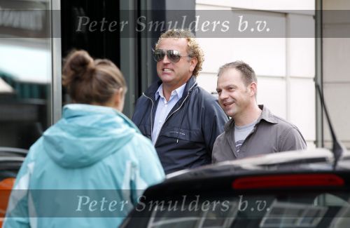 Amsterdam 4 augustus 2010
Gordon met een goede kennis uit Zuid Africa en fans op de pc hooftstraat.
Peter Smulders bv