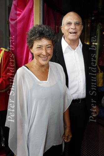Amsterdam 1 augustus 2010
Premiere Crazy Shopping in carre. Heddy Lester met partner
Peter Smulders bv