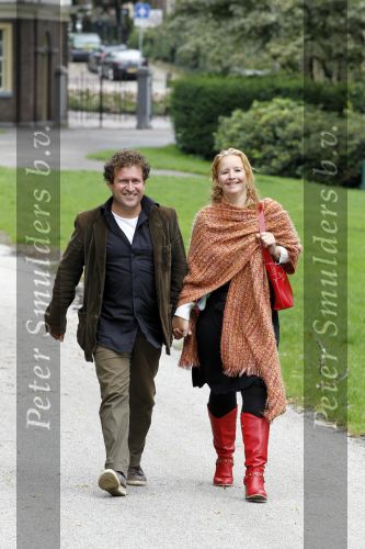 Arnhem 27 augustus 2010
Kiki Classen trouwt/trouwen met Jan Kastelein in de witte villa in het sonsbeek park. Hilke Bierman met vriend Thijs van Aken
Peter Smulders bv