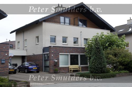 Leiderdorp 22 augustus 2010
Huis van Jack de Vries dat hij met zijn vrouw gekocht heeft.
Peter Smulders bv