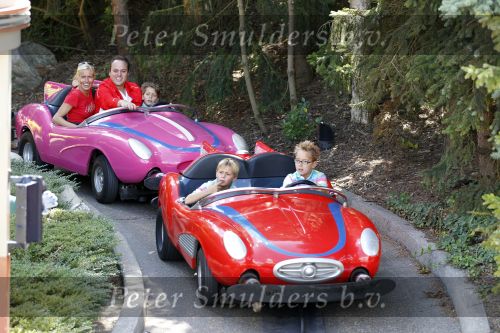 Parijs 31 augustus 2010
Frans Bauer met Mariska en zijn zoon Vhristiaan Frans Jan en Lucas in disneyland. Ook de moeder van Mariska en haar man zijn erbij.
Peter Smulders bv