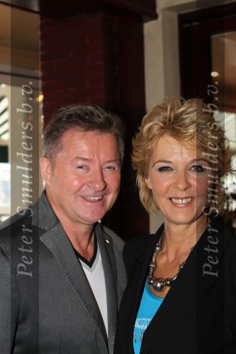 Volendam, 8 September 2010
Uitreiking nieuwe CD van Jan Keizer & Anny Schilder
Jan Keizer en Anny Schilder
Foto Peter Smulders BV