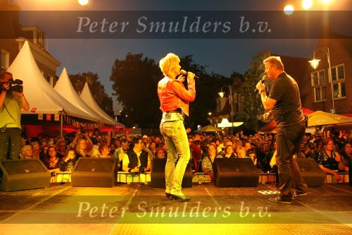 Sneek, 9 Augustus 2010
Jan Keizer en Anny Schilder tijdens een optreden in de \