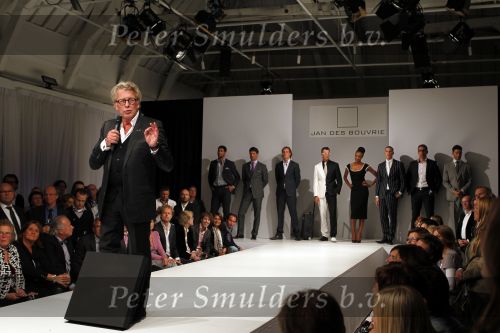 Naarden 20 september 2010
Modeshow kledinglijn Jan des Bouvrie en presentatie van zijn nieuwe boek bij het Arsenaal.
Peter Smulders bv