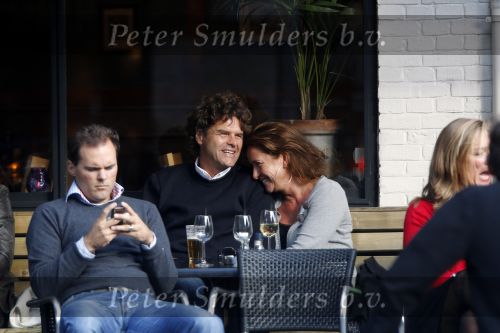 Amsterdam 18 september 2010
Ex Jack Spijkerman Jennemiek met nieuwe vriend op terras.
Peter Smulders bv