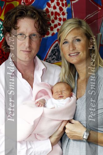Amsterdam 18 september 2010
Jim de Groot met zijn vrouw Susan en zoon Stijn en dochter Olivia.
Olivia is 3 dagen oud.
Peter Smulders bv