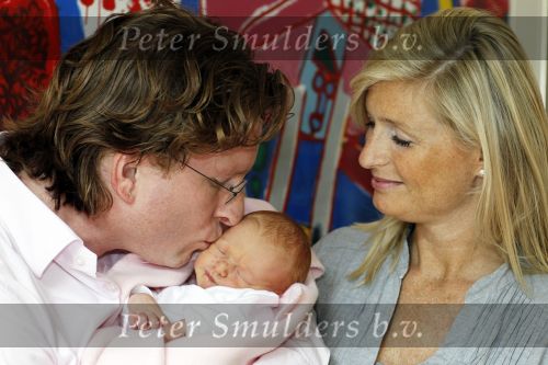 Amsterdam 18 september 2010
Jim de Groot met zijn vrouw Susan en zoon Stijn en dochter Olivia.
Olivia is 3 dagen oud.
Peter Smulders bv