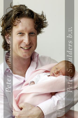 Amsterdam 18 september 2010
Jim de Groot met zijn vrouw Susan en zoon Stijn en dochter Olivia.
Olivia is 3 dagen oud.
Peter Smulders bv