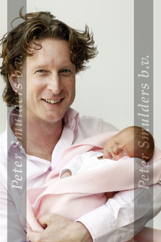 Amsterdam 18 september 2010
Jim de Groot met zijn vrouw Susan en zoon Stijn en dochter Olivia.
Olivia is 3 dagen oud.
Peter Smulders bv