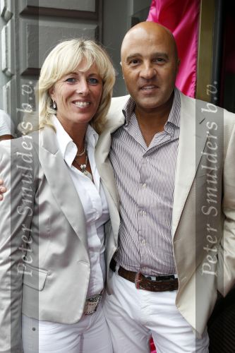 Amsterdam 1 augustus 2010
Premiere Crazy Shopping in carre. John v d Heuvel met vrouw
Peter Smulders bv