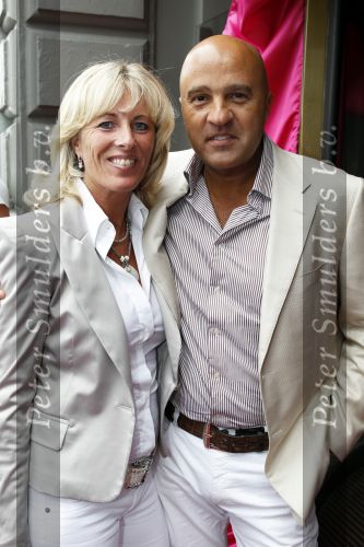 Amsterdam 1 augustus 2010
Premiere Crazy Shopping in carre. John v d Heuvel met vrouw
Peter Smulders bv