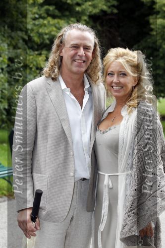 Arnhem 27 augustus 2010
Kiki Classen trouwt/trouwen met Jan Kastelein in de witte villa in het sonsbeek park.
Peter Smulders bv