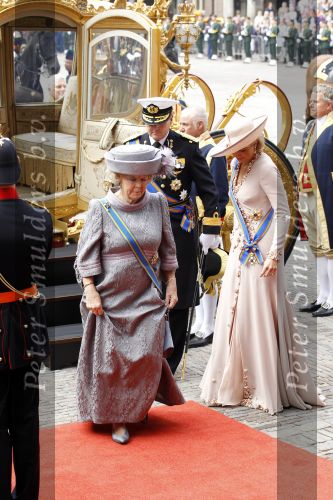 Den Haag 21 september 2010
Prinsjesdag 2010 op het binnenhof en bij paleis Noordeinde. Koningin Beatrix Prins Willem Alexander Prinses Maxima Prins Constantijn Prinses Laurentien Pieter v Vollenhoven en Prinses Margriet
Peter Smulders bv