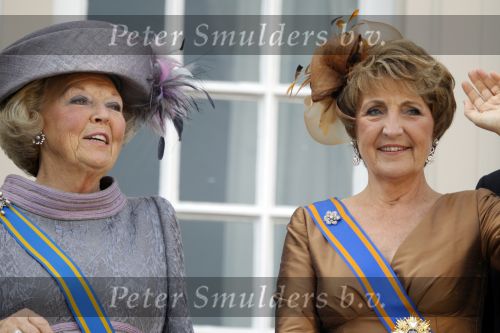 Den Haag 21 september 2010
Prinsjesdag 2010 op het binnenhof en bij paleis Noordeinde. Koningin Beatrix Prins Willem Alexander Prinses Maxima Prins Constantijn Prinses Laurentien Pieter v Vollenhoven en Prinses Margriet
Peter Smulders bv