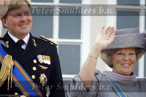 Den Haag 21 september 2010
Prinsjesdag 2010 op het binnenhof en bij paleis Noordeinde. Koningin Beatrix Prins Willem Alexander Prinses Maxima Prins Constantijn Prinses Laurentien Pieter v Vollenhoven en Prinses Margriet
Peter Smulders bv