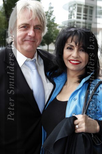 Amsterdam 18 september 2010
Modeshow Sheila de Vries in het Hilton. Laura Fygi met man
Peter Smulders bv