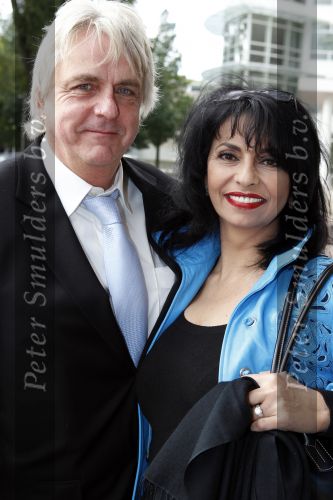 Amsterdam 18 september 2010
Modeshow Sheila de Vries in het Hilton. Laura Fygi met man
Peter Smulders bv