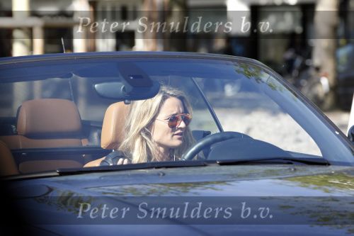 Amsterdam 6 september 2010
Lieke v Lexmond in haar BMW cabrio.
Peter Smulders bv