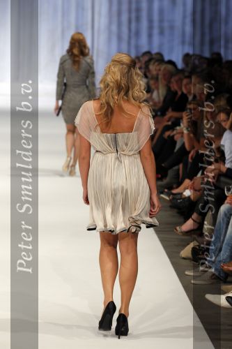 Amsterdam 13 september 2010
Modeshow Jos v Raak bij de westergasfabriek. Lieke v Lexmond
Peter Smulders bv