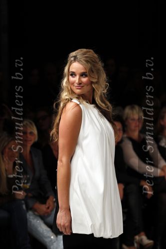 Amsterdam 13 september 2010
Modeshow Jos v Raak bij de westergasfabriek. Lieke v Lexmond
Peter Smulders bv