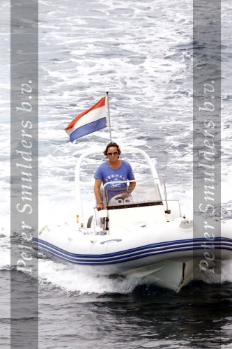Ibiza 26 juli 2010
Marco Leontien Mary Luca Jada en Senna Borsato op vakantie op ibiza. Marco heeft daar een zodiac boot liggen waar hij veel mee gaat varen.
Peter Smulders bv