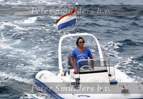 Ibiza 26 juli 2010
Marco Leontien Mary Luca Jada en Senna Borsato op vakantie op ibiza. Marco heeft daar een zodiac boot liggen waar hij veel mee gaat varen.
Peter Smulders bv