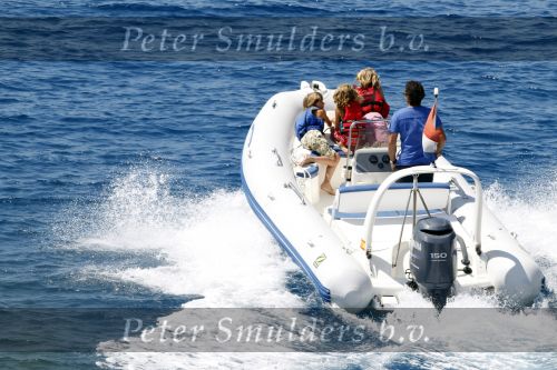 Ibiza 26 juli 2010
Marco Leontien Mary Luca Jada en Senna Borsato op vakantie op ibiza. Marco heeft daar een zodiac boot liggen waar hij veel mee gaat varen.
Peter Smulders bv
