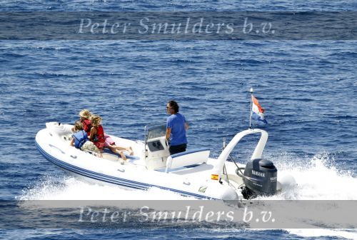 Ibiza 26 juli 2010
Marco Leontien Mary Luca Jada en Senna Borsato op vakantie op ibiza. Marco heeft daar een zodiac boot liggen waar hij veel mee gaat varen.
Peter Smulders bv