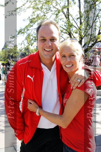 Parijs 31 augustus 2010
Frans Bauer met Mariska en zijn zoon Vhristiaan Frans Jan en Lucas in disneyland. Ook de moeder van Mariska en haar man zijn erbij.
Peter Smulders bv