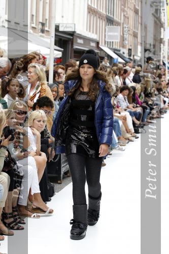 Amsterdam 22 augustus 2010
Grazia PC Catwalk op de pc hooftstraat. dochter Mariska en Bert Hulscher
Peter Smulders bv