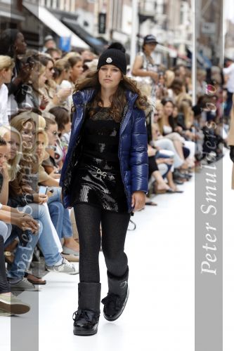 Amsterdam 22 augustus 2010
Grazia PC Catwalk op de pc hooftstraat. dochters Mariska en Bert Hulscher
Peter Smulders bv