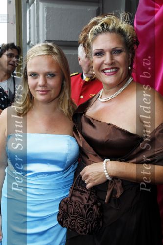Amsterdam 1 augustus 2010
Premiere Crazy Shopping in carre. Marjolein Touw met dochter
Peter Smulders bv