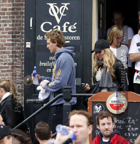 Amsterdam 19 september 2010
Dam tot Dam loop . Mark v Eeuwen en Lieke v Lexmond
Peter Smulders bv