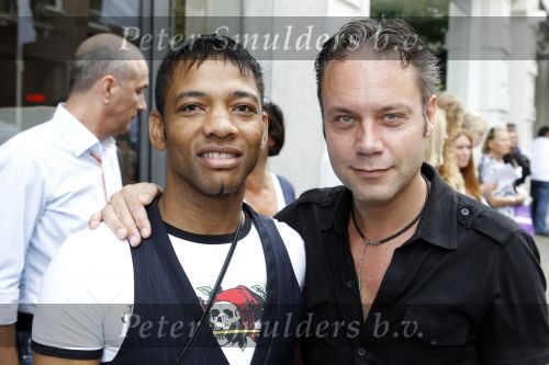 Amsterdam 22 augustus 2010
Grazia PC Catwalk op de pc hooftstraat. Marlon Borgschot met zijn vriend waar hij mee gaat trouwen
Peter Smulders bv