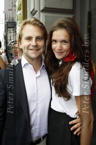 Amsterdam 1 augustus 2010
Premiere Crazy Shopping in carre. Marly v d Velde met vriend
Peter Smulders bv
