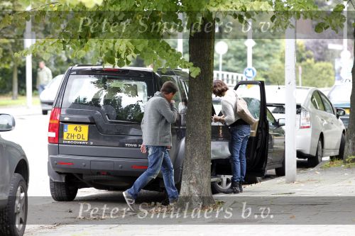 Amsterdam 19 september 2010
Martijn en Amanda Krabbe arriveren bij hun huis.
Peter Smulders bv