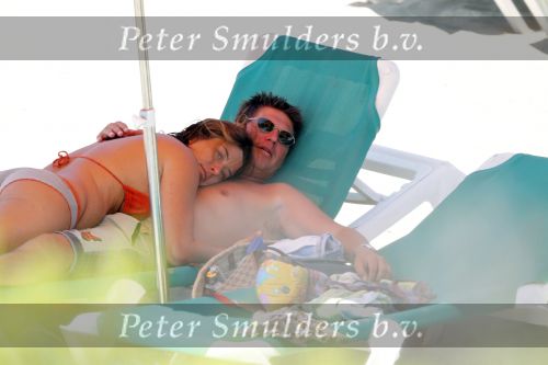 Ibiza 31 juli 2010
Martijn en Amanda Krabbe met hun kinderen en aupair op vakantie op ibiza.
Peter Smulders bv