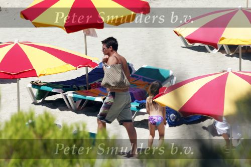 Ibiza 31 juli 2010
Martijn en Amanda Krabbe met hun kinderen en aupair op vakantie op ibiza.
Peter Smulders bv