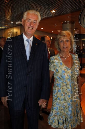 Venetie 4 juli 2010
Prinses Maxima doopt de nieuwe Amsterdam cruiseschip van de Holland America Line in Venetie. Martin Schroder met zijn vrouw
Peter Smulders bv